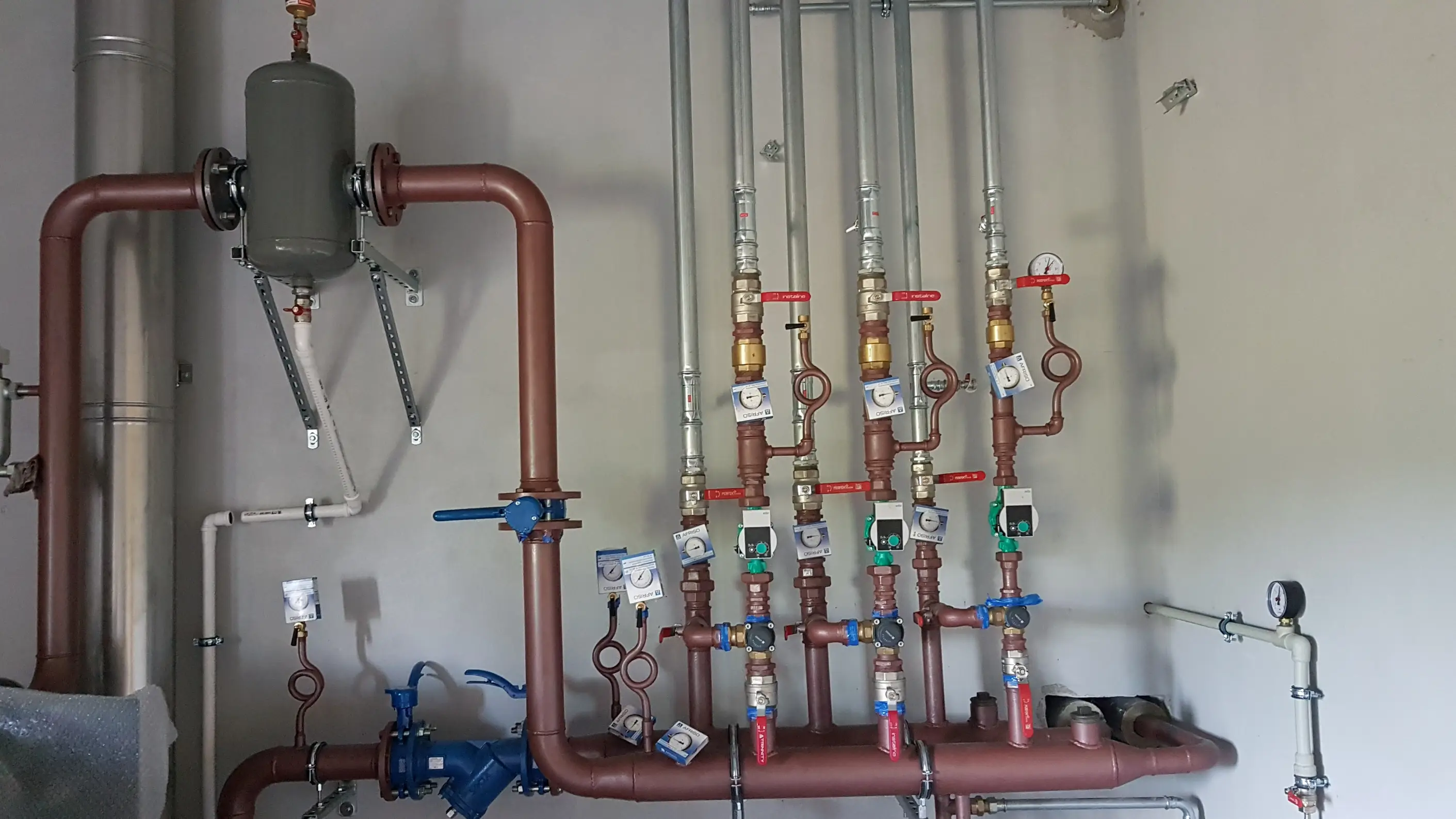 Węzły cieplne i hydrauliczne — realizacja Max System 2